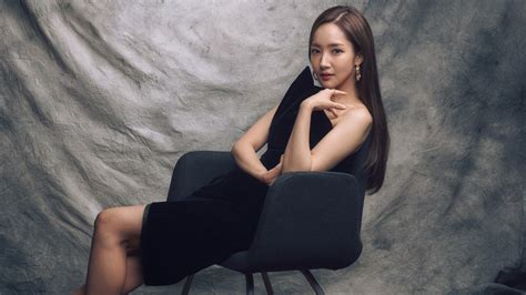 park min young netflix.